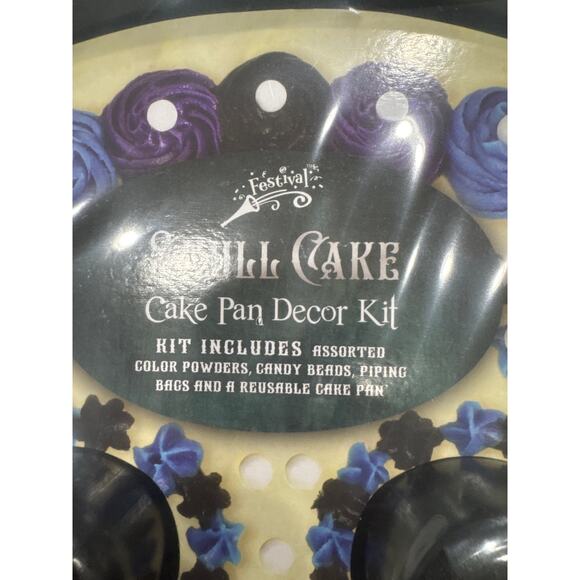 Skull Cake Pan Kit INCLUDES Pan, Candy Beads, And Powders, NEW - Picture 3 of 4
